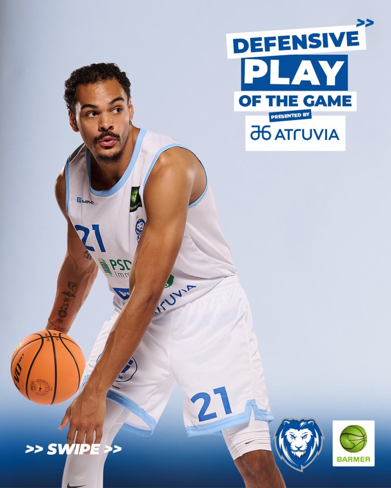 DEFENSIVE PLAY OF THE GAME: ROBERT JONES