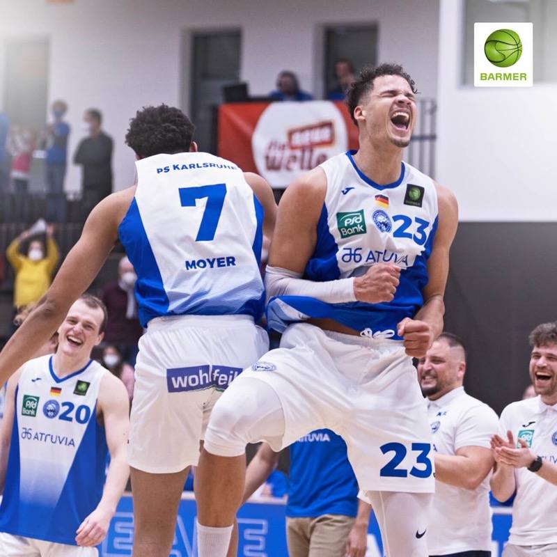 LIONS MIT HEIMSPIEL AM FREITAG