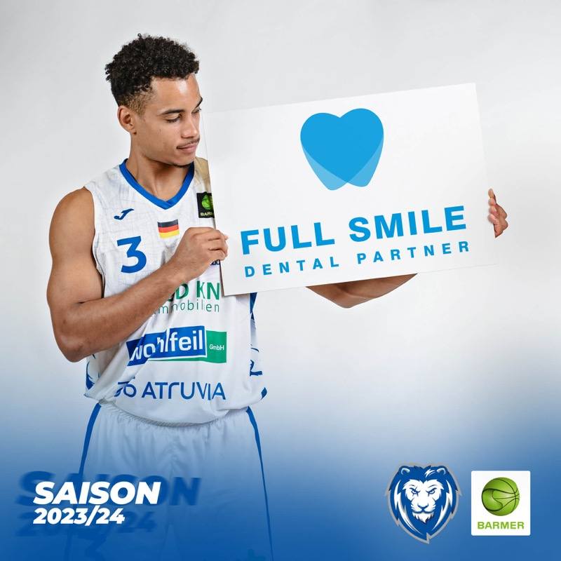 FULL SMILE x LIONS