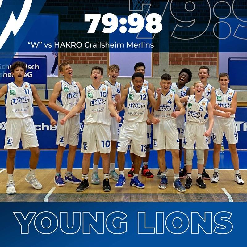 YOUNG-LIONS SIND BACK