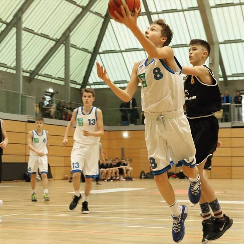 YOUNG-LIONS INTERNATIONAL UNTERWEGS